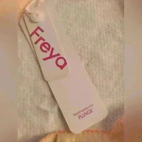 Freya Siren Plunge Balcony Bra 28DDD NWT – Underwire, Lace Embroidery - Picture 8 of 8